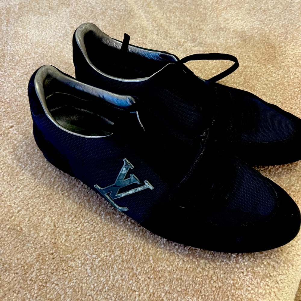 Men’s leather authentic LV loafers. Like new.